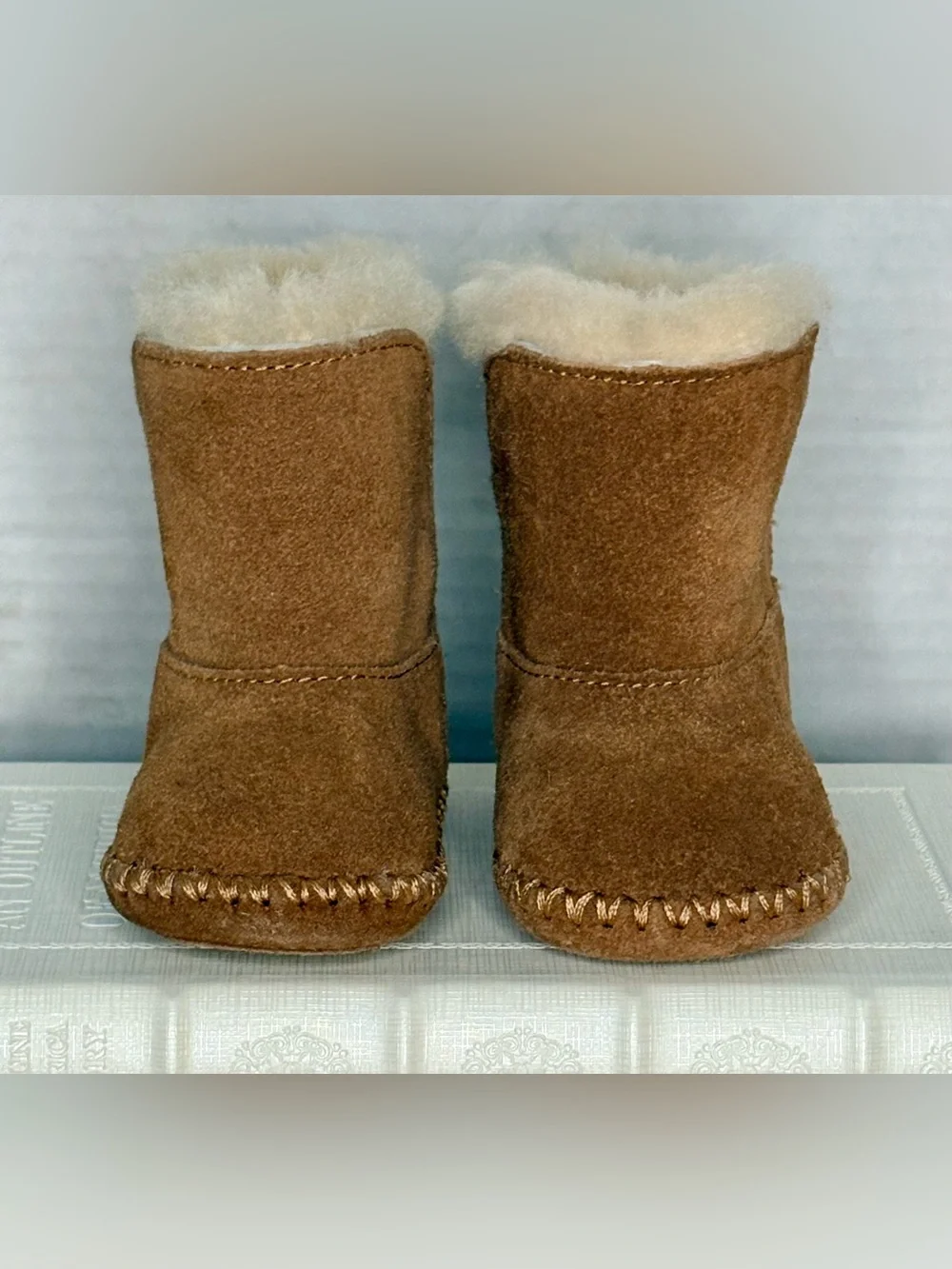 UGG adorable classic